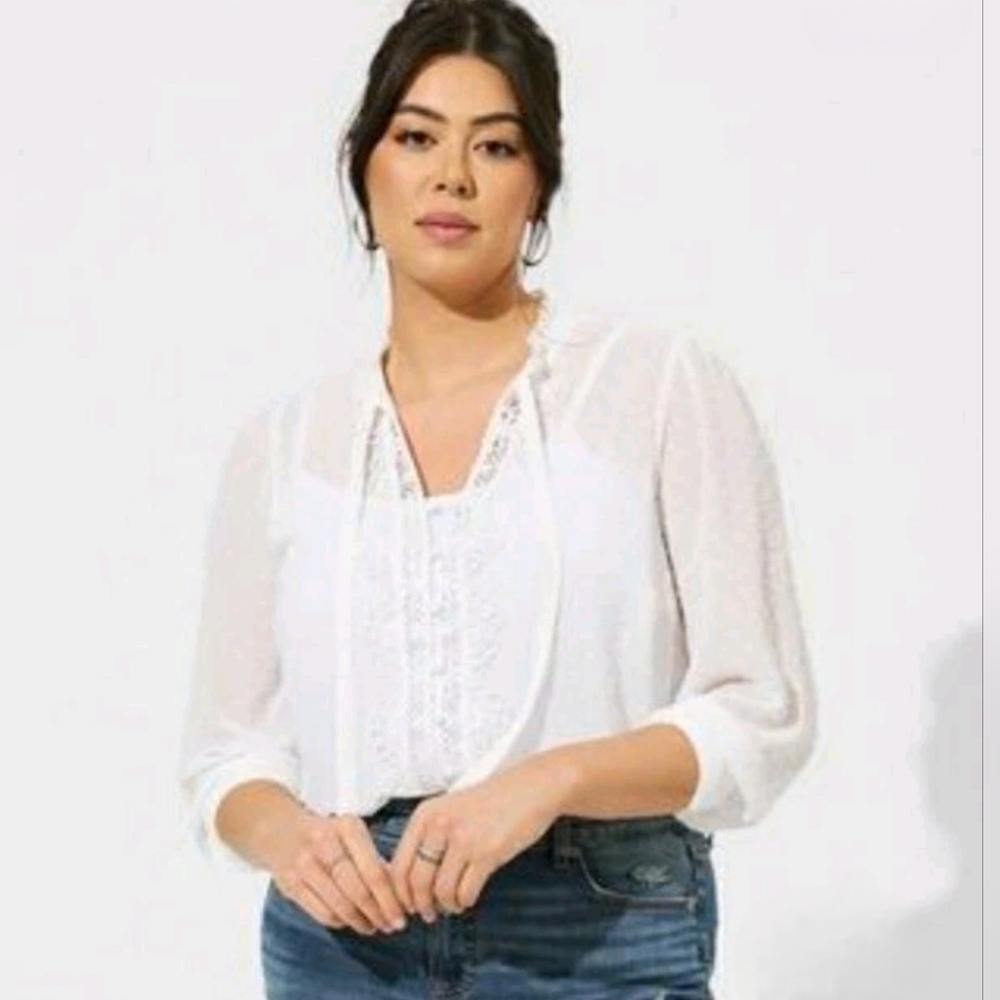 Torrid Gauze Clip Dot Ruffle Neck Tie Front Cloud Dancer Blouse Sz 2X
